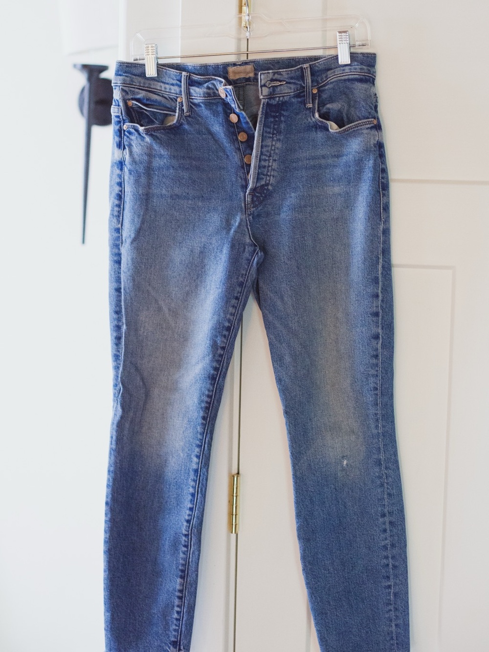 MOTHER Jeans - The Stunner Ankle Fray